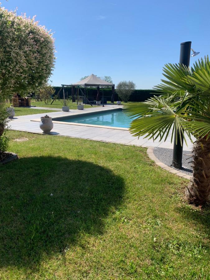 Studio Independant Avec Piscine Et Jardin L'Abergement-Sainte-Colombe Kültér fotó